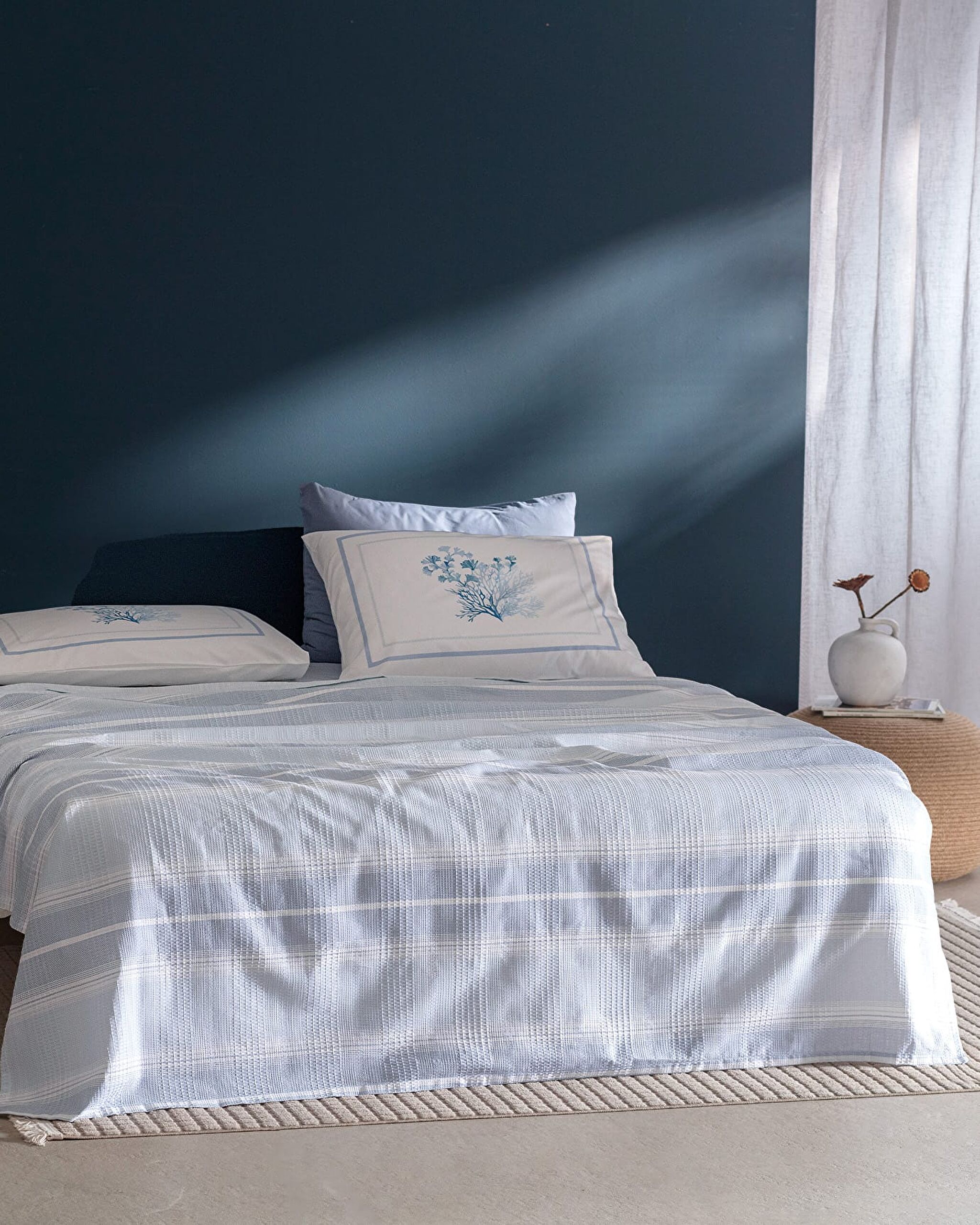 طقم بيكيه مطبوع من Edgard مقاس King Ecocell - 0