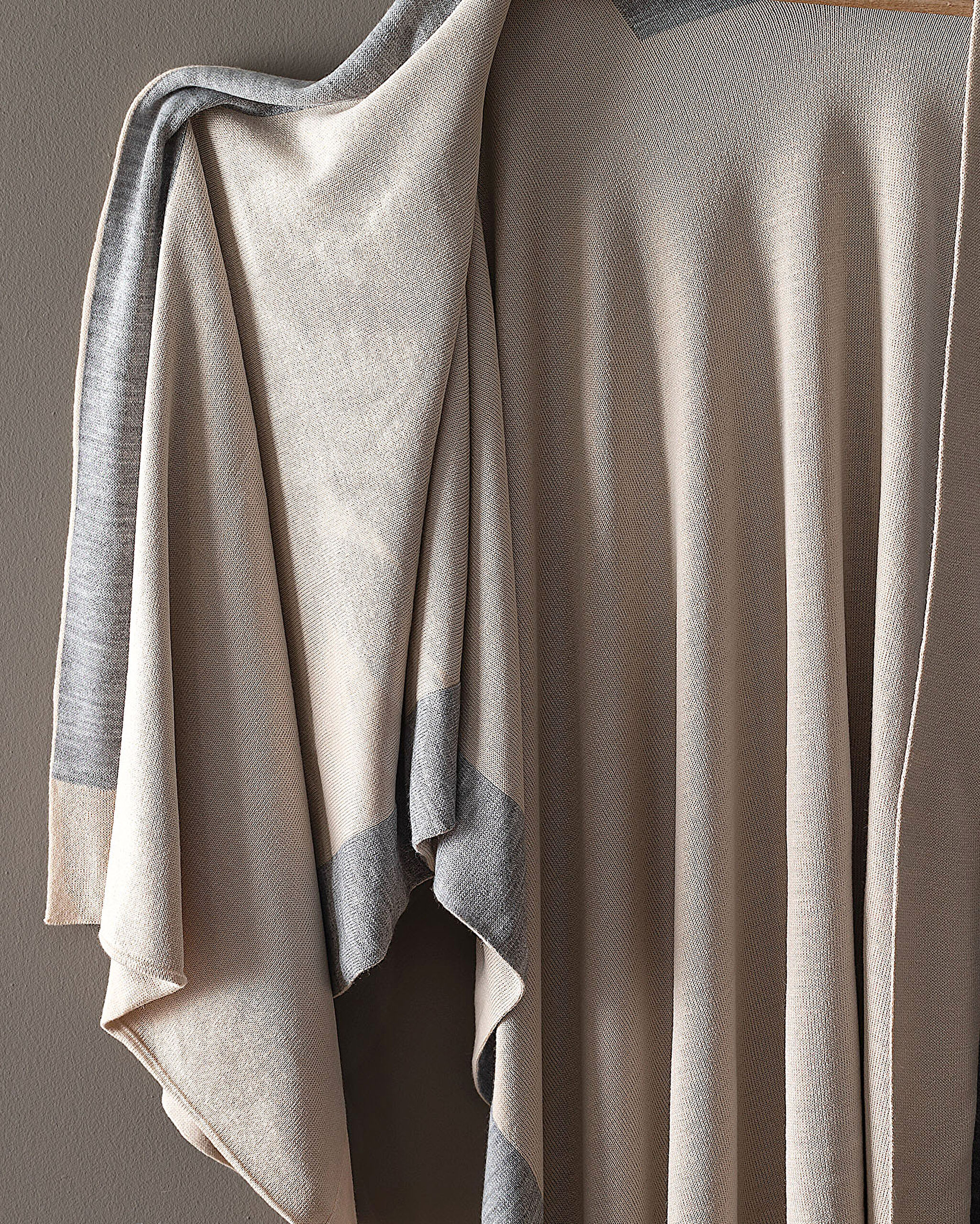 Karierter Poncho - 1