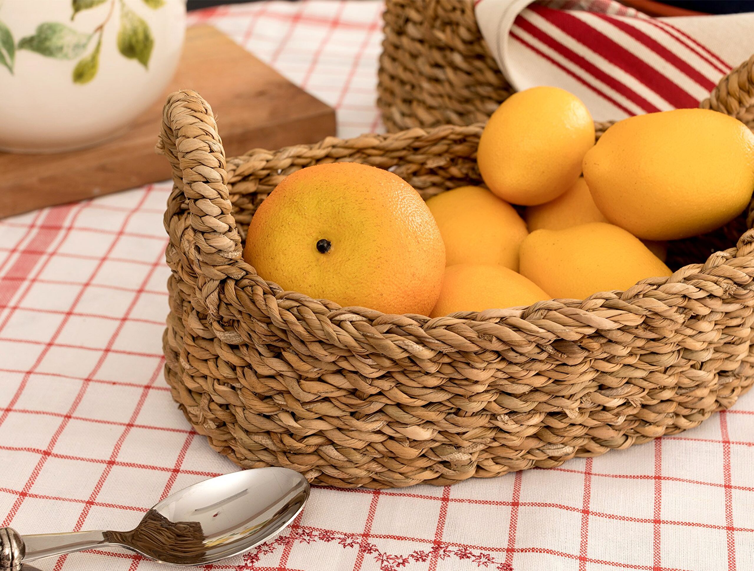 Lio Small Wicker Basket - 1