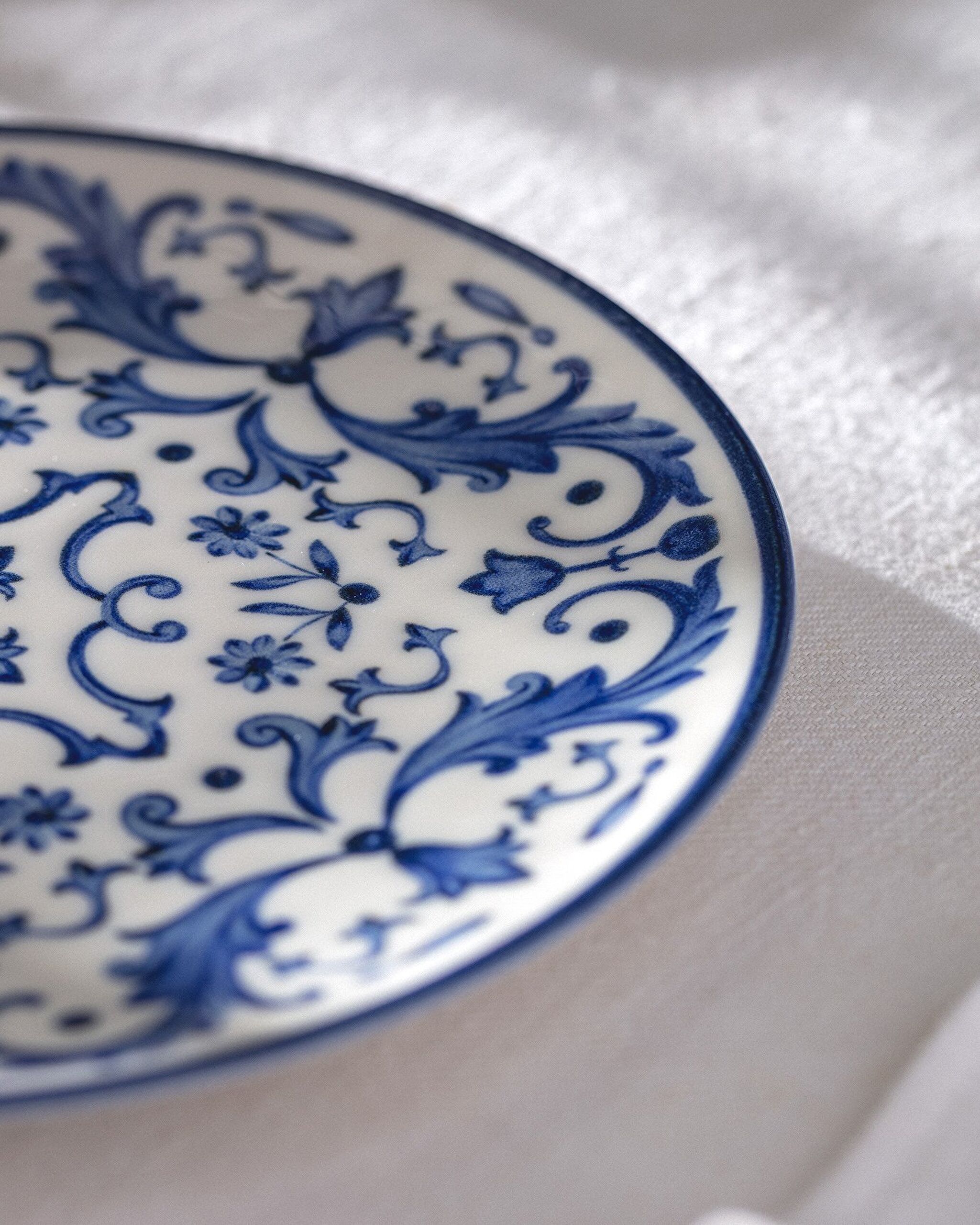 Reve Bleu Serenity Cake Plate - 4