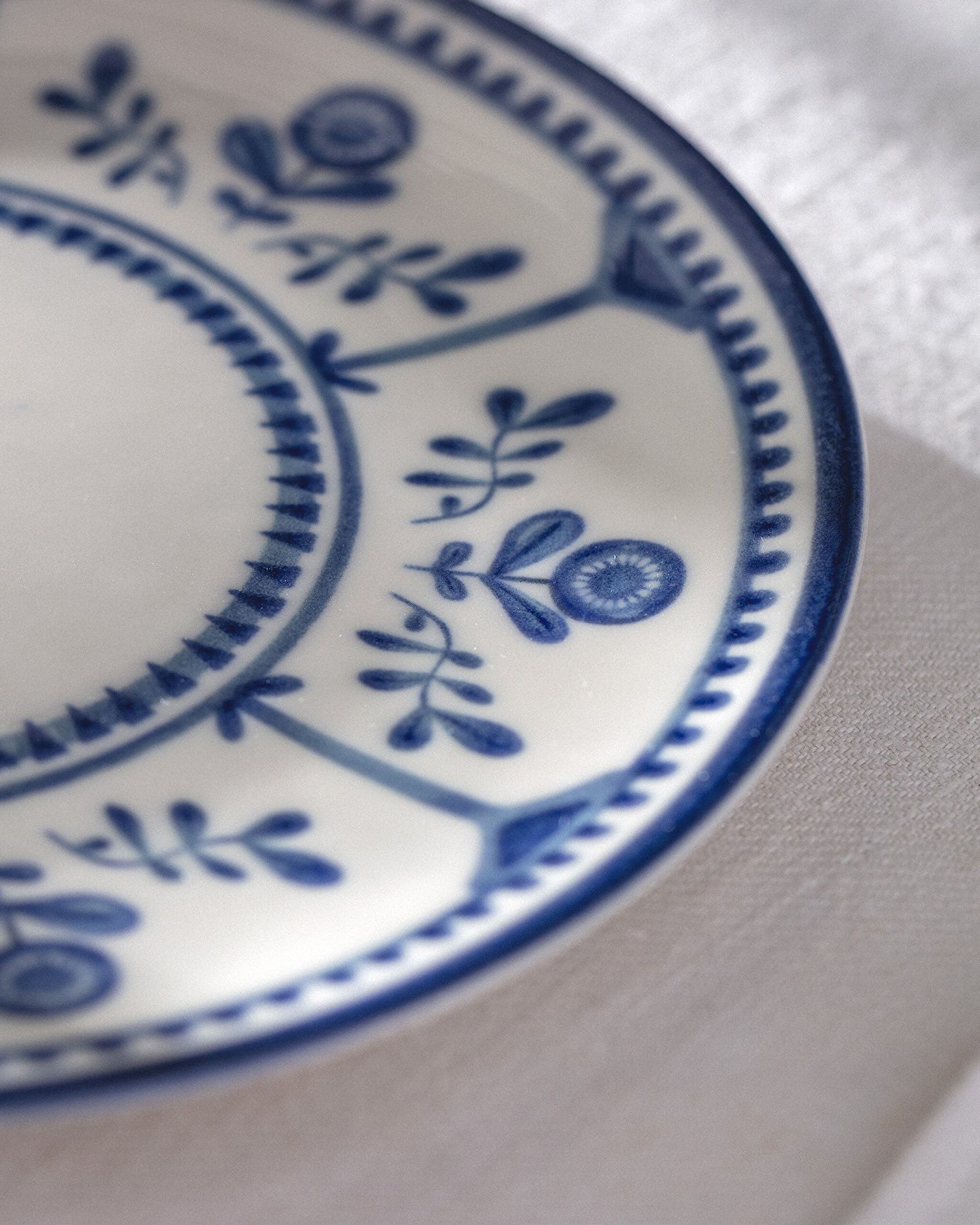 Reve Bleu Celeste Cake Plate - 4