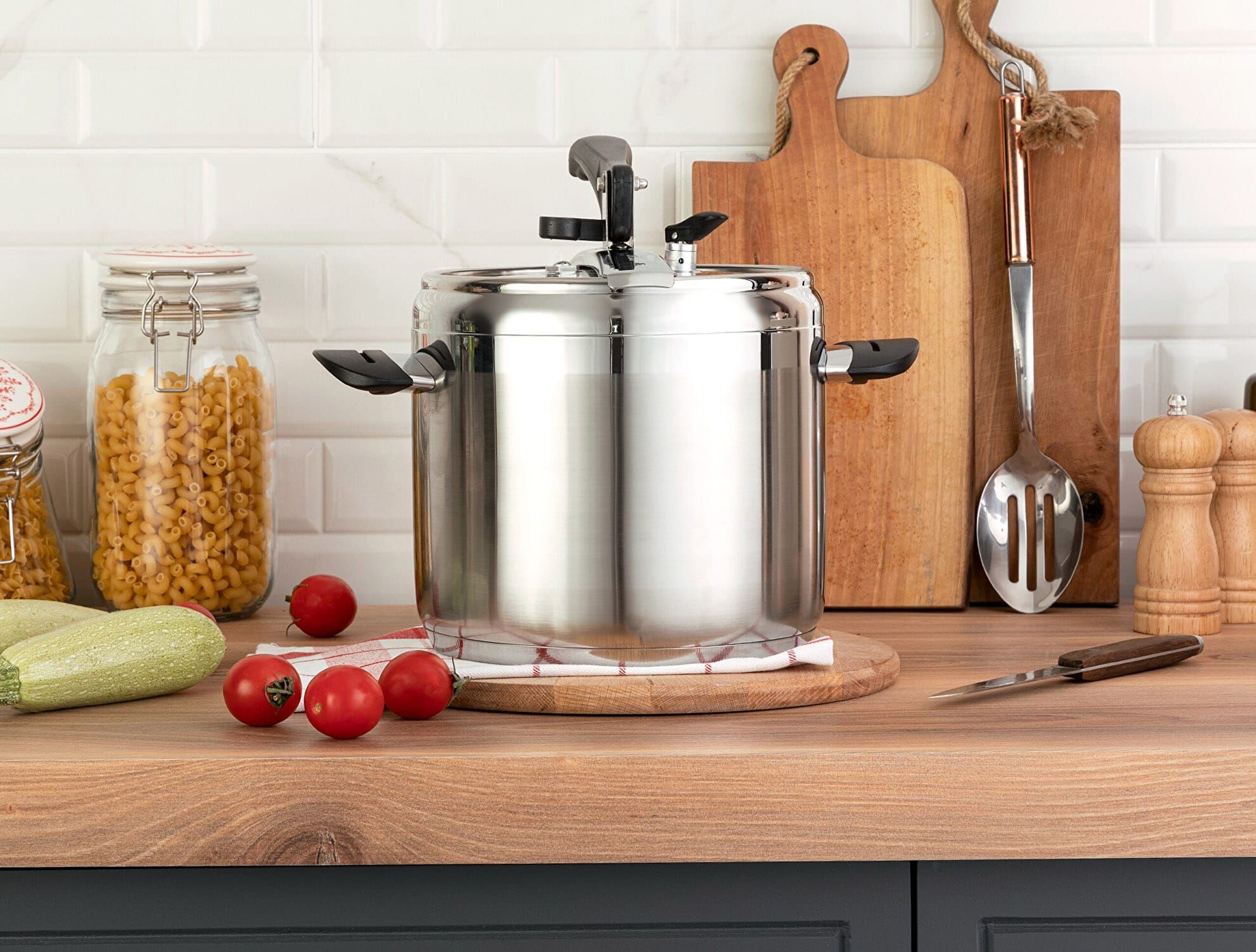 Clarita Pressure Cooker 7 Lt - 0