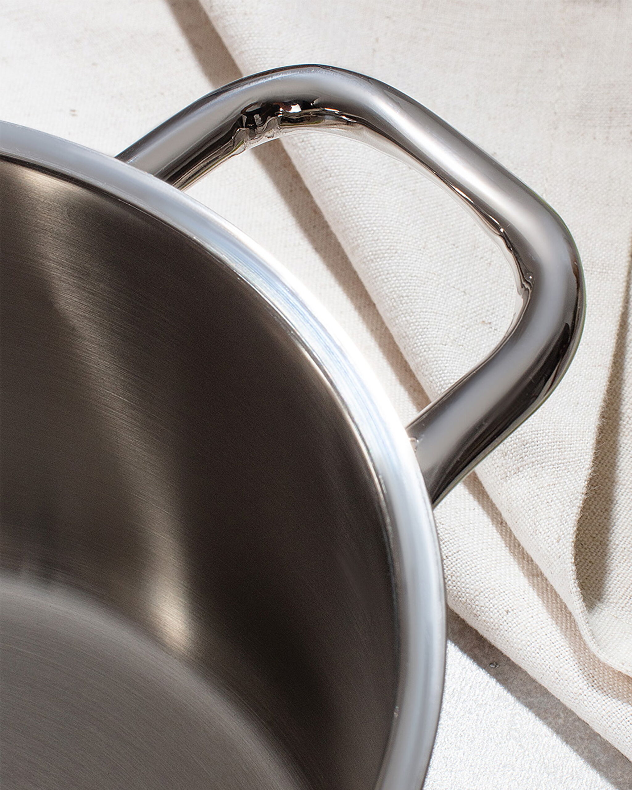 ⁠ Nova Deep Pot 24cm_3}