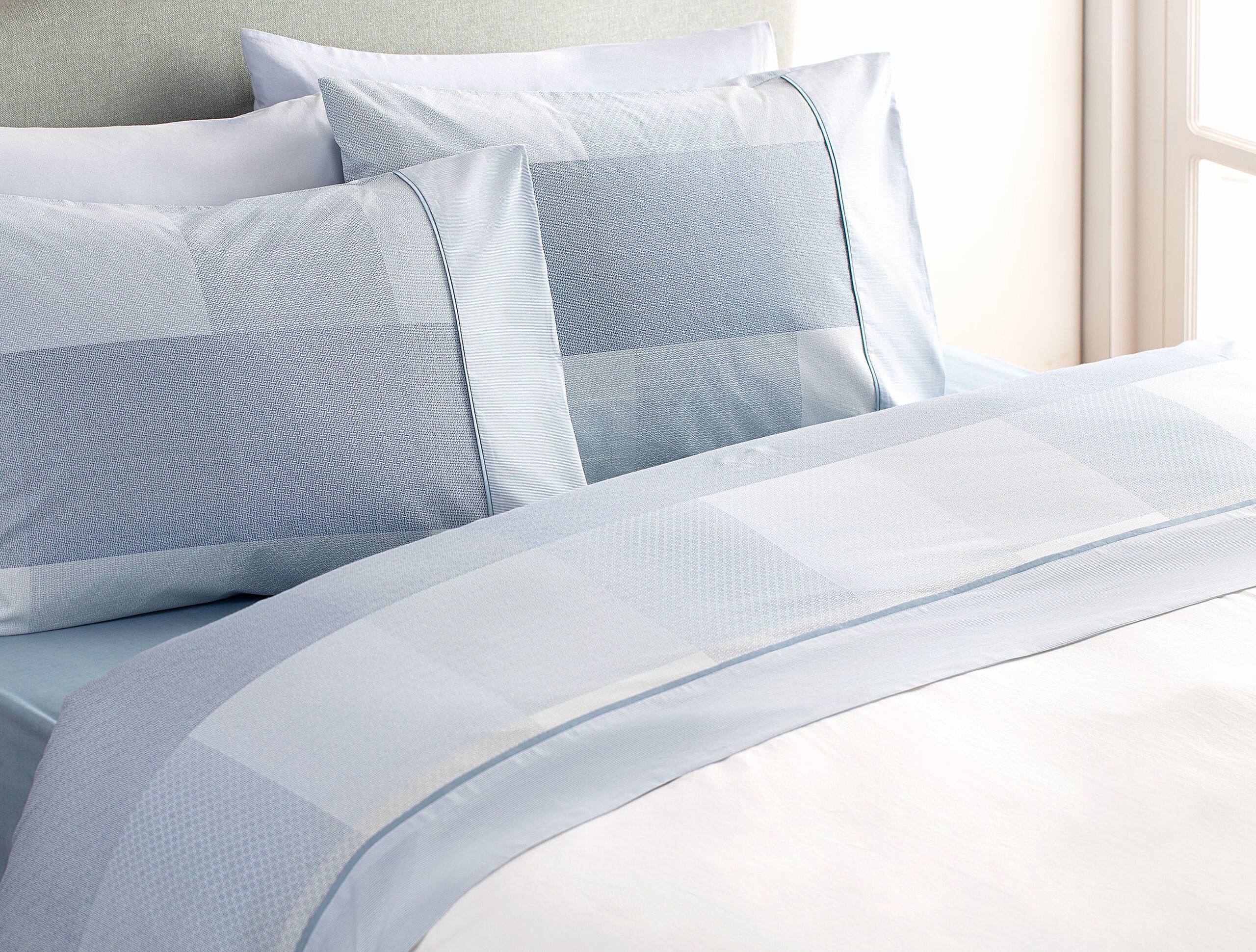 Faron Coco Crep bedrucktes Oberlaken-Set – Blau - 1