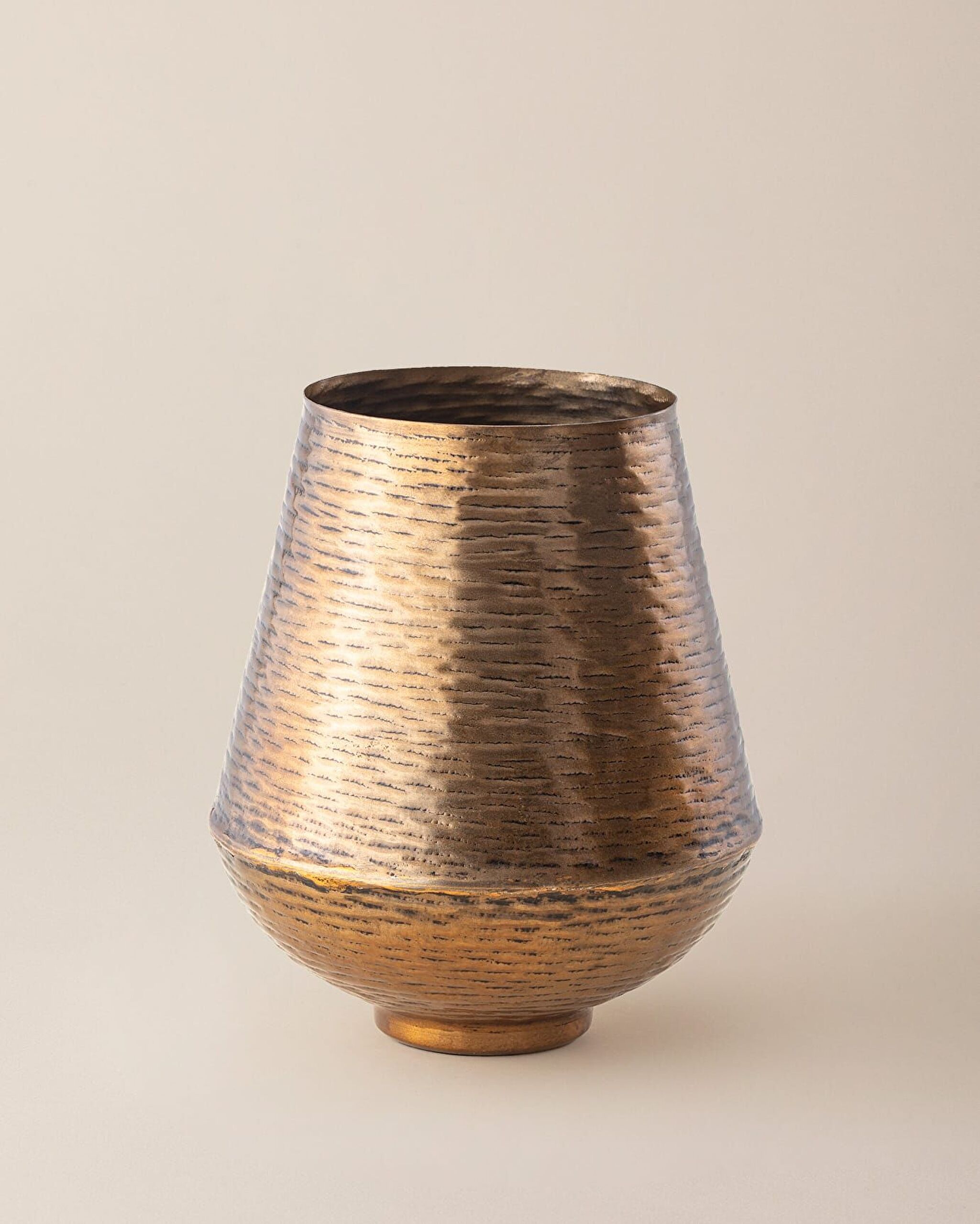 Ornata Vintage Vase - 0