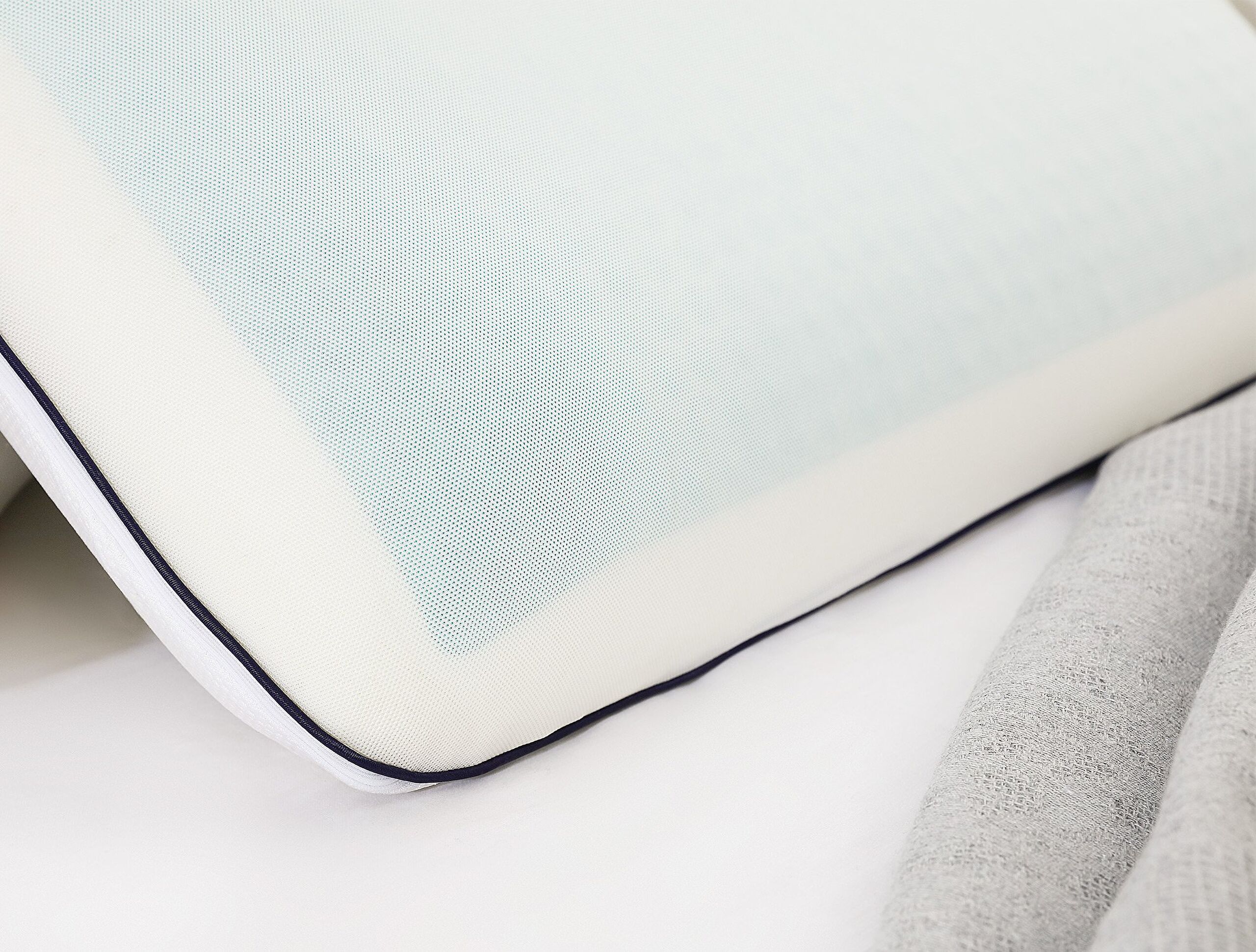 Fuchsia Visco Gel Cooling Pillow - 1