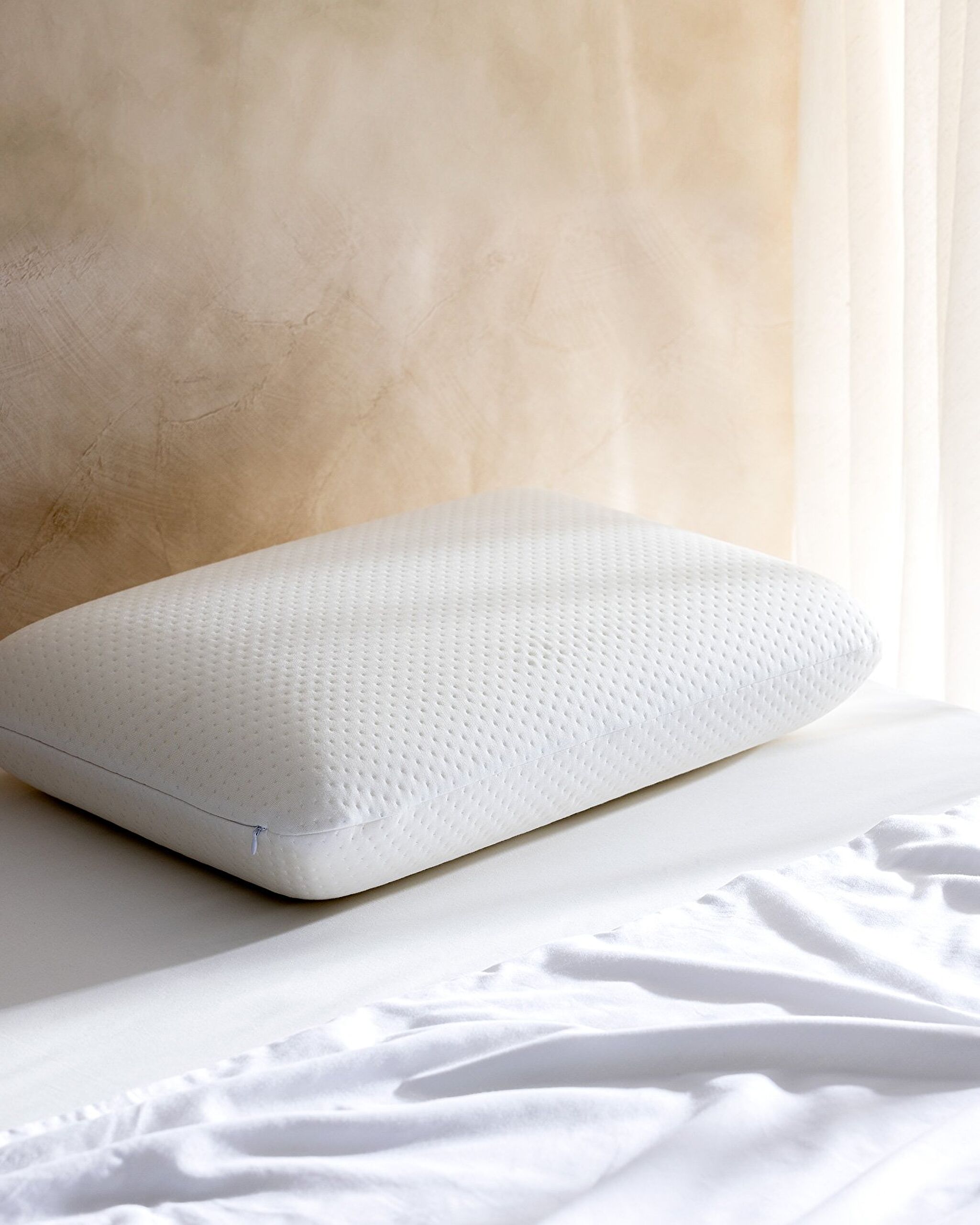 Donna Visco Chubby Pillow - White - 60x40 cm - 0