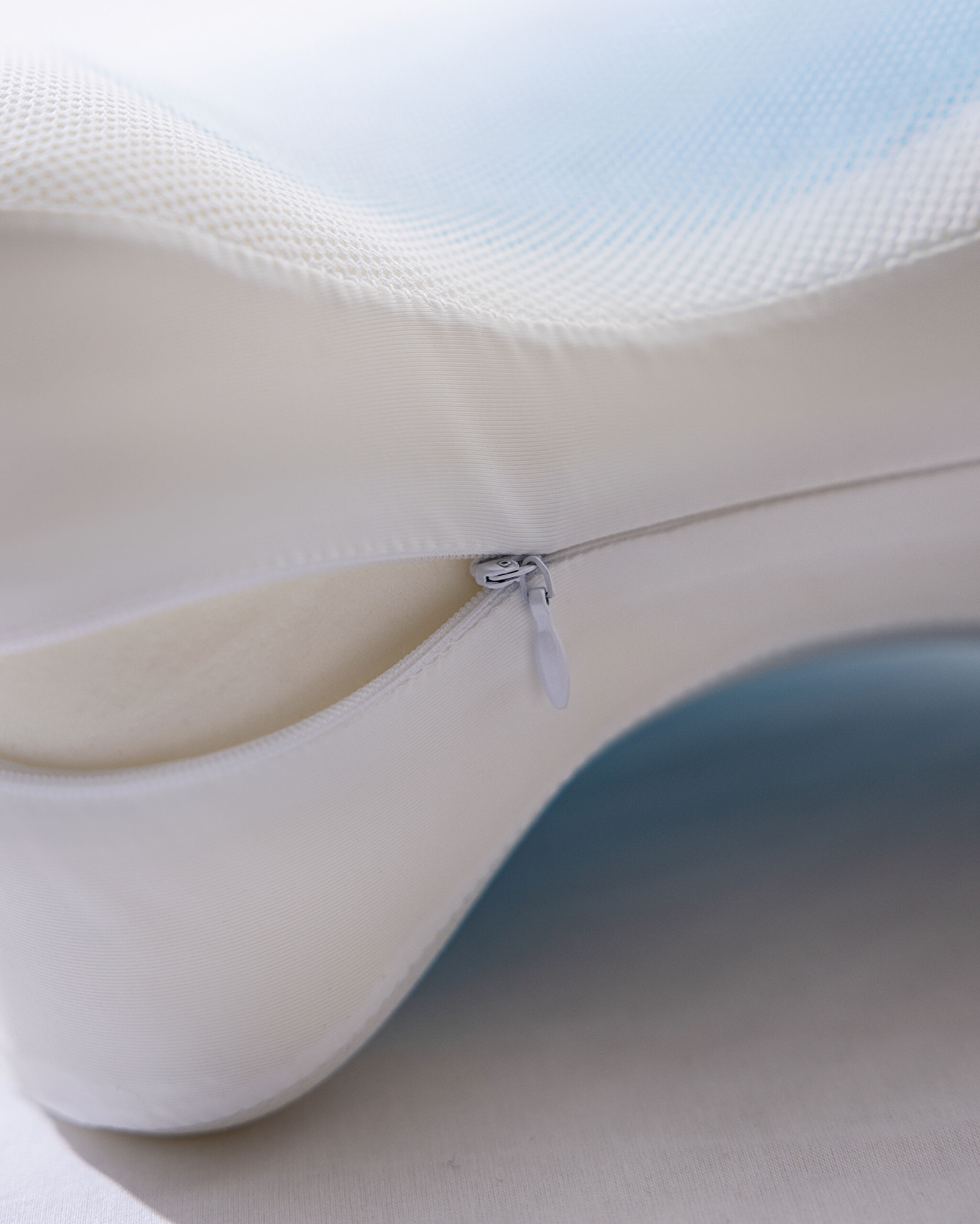 Audrey Functional Pillow - White - 25x15x25 cm - 1