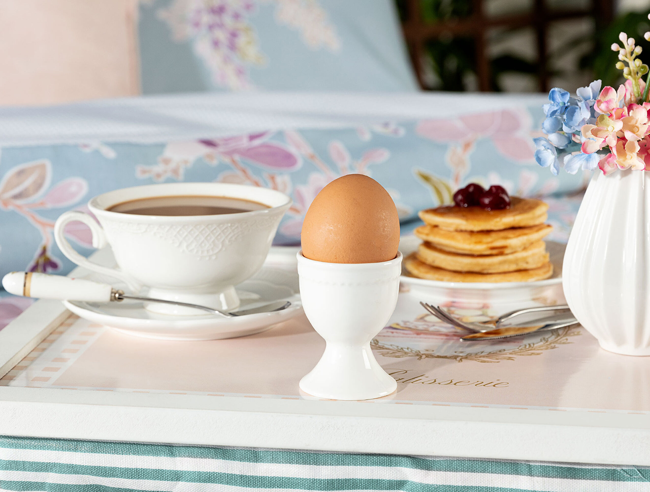 ⁠ Petit Concept Egg Cup_0}