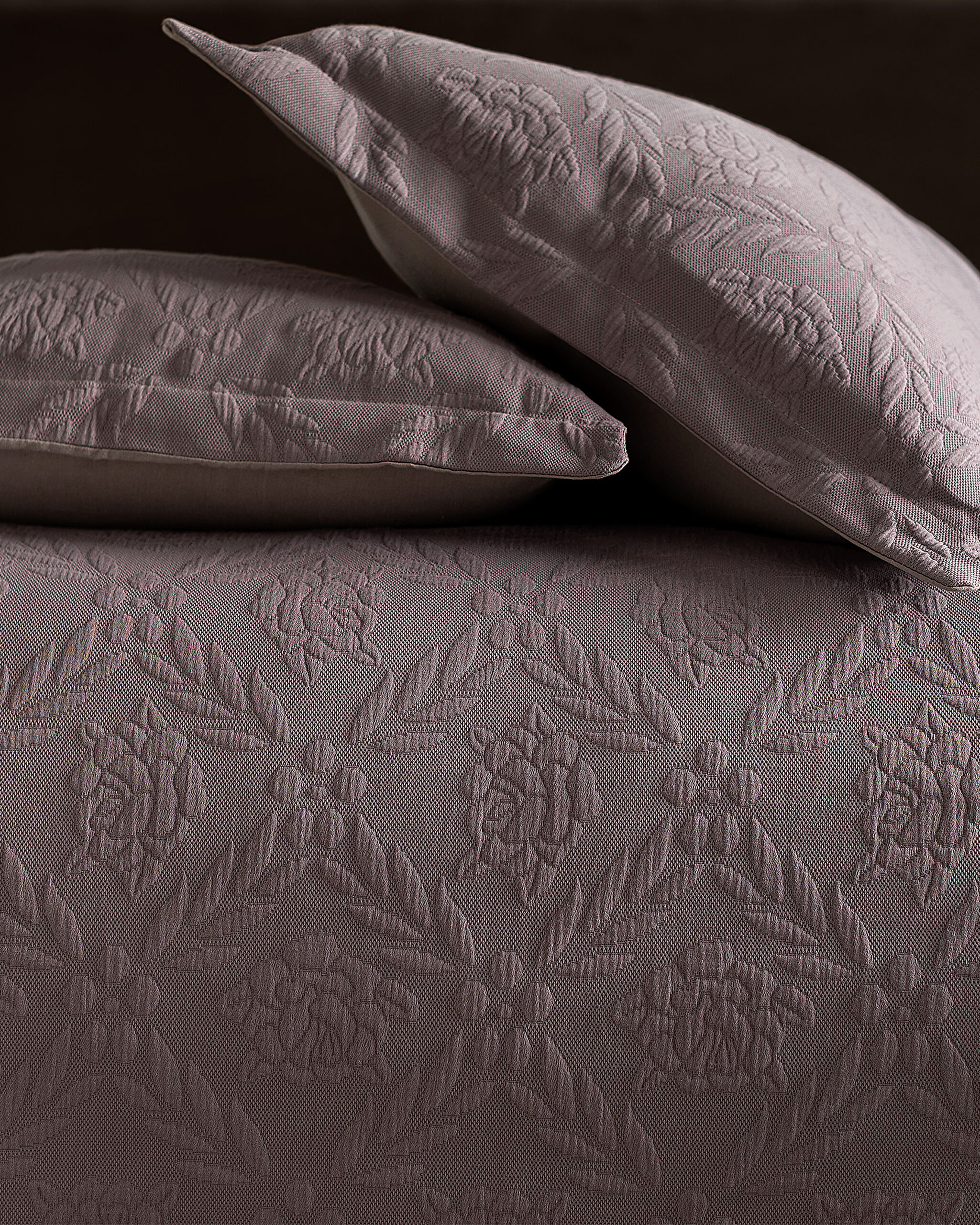 ⁠ Floralies King Size Kedpread - Luxury Collection - Plum_4}