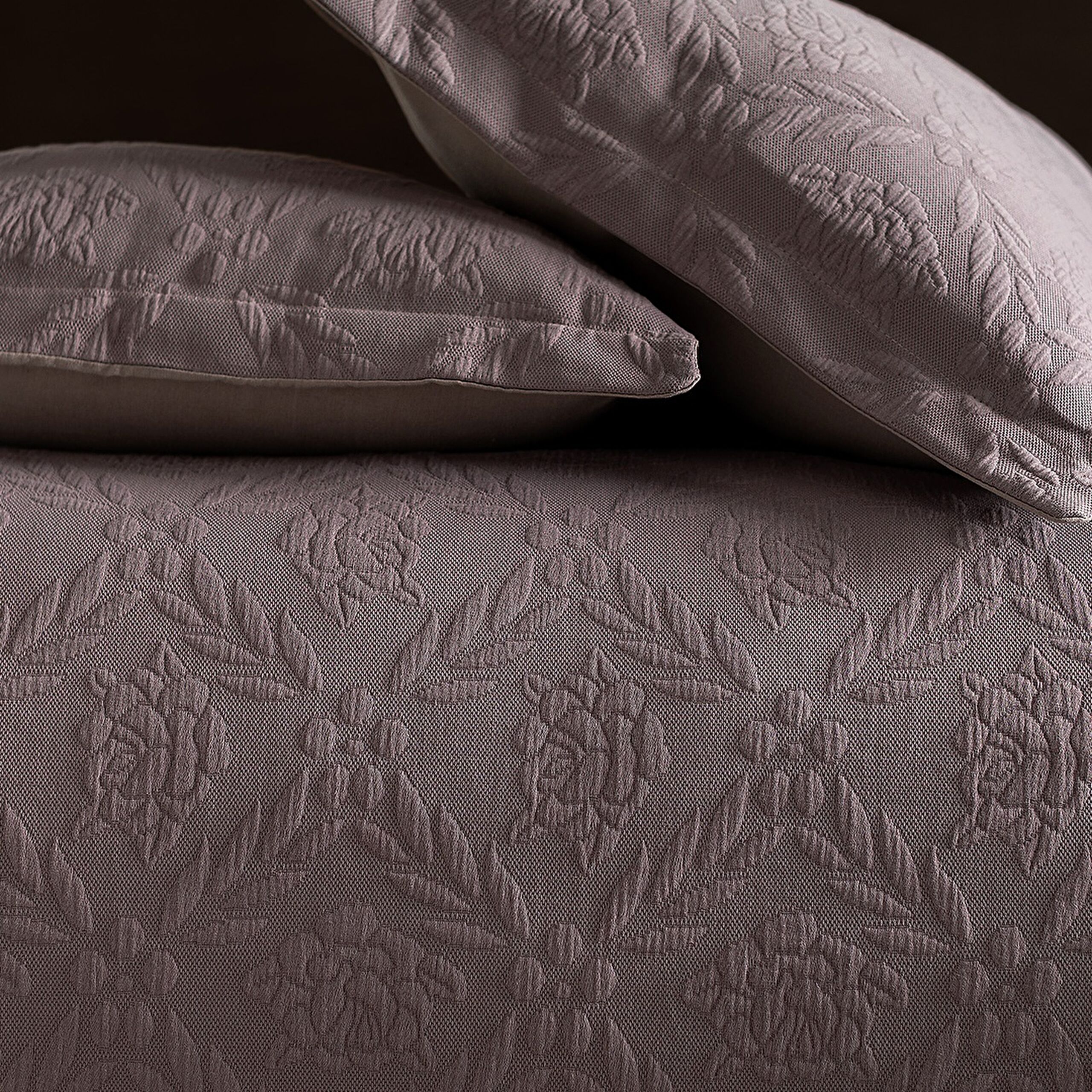 Floralies King-Size-Tagesdecke – Luxuskollektion – Pflaume - 4