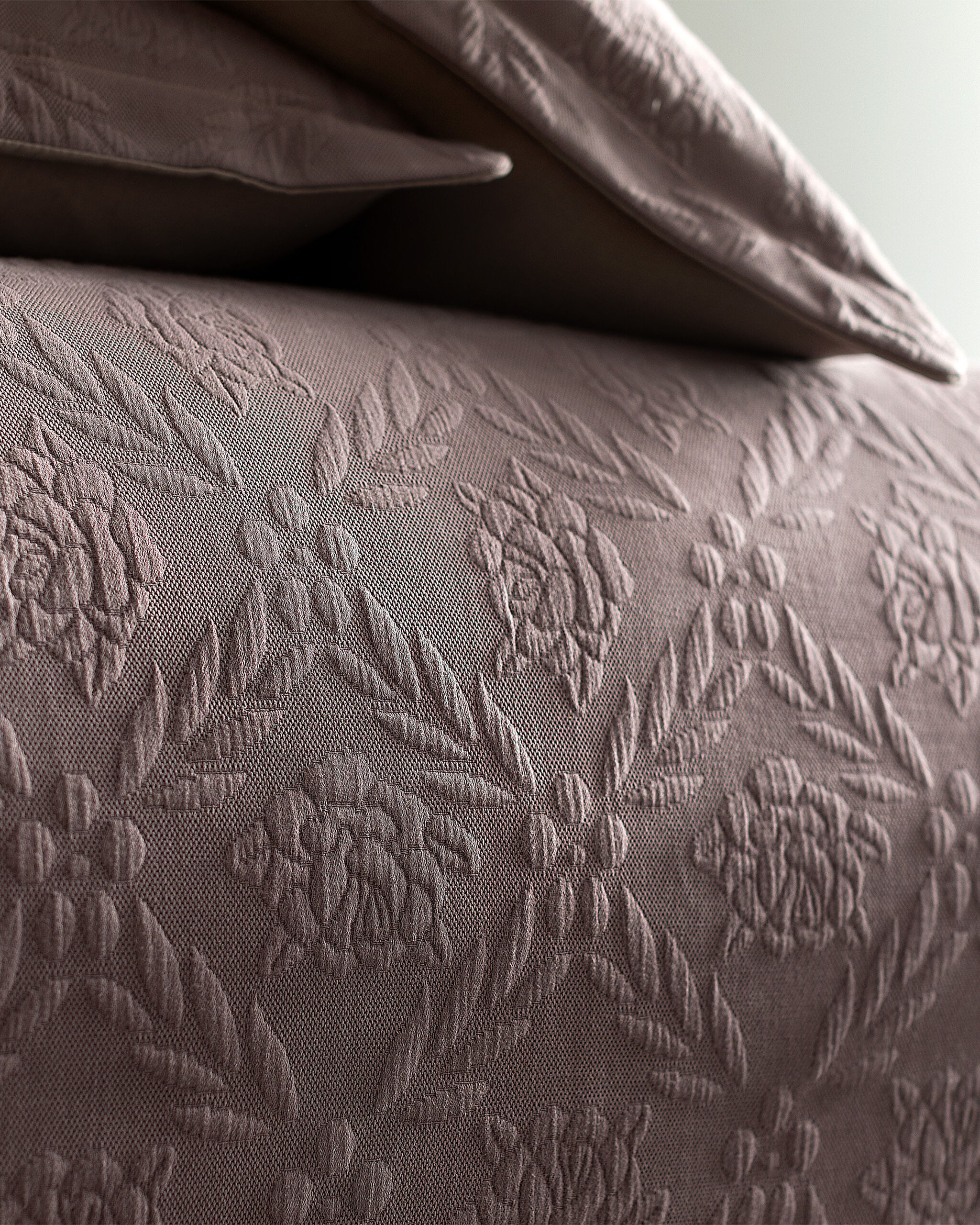 ⁠ Floralies King Size Kedpread - Luxury Collection - Plum_1}