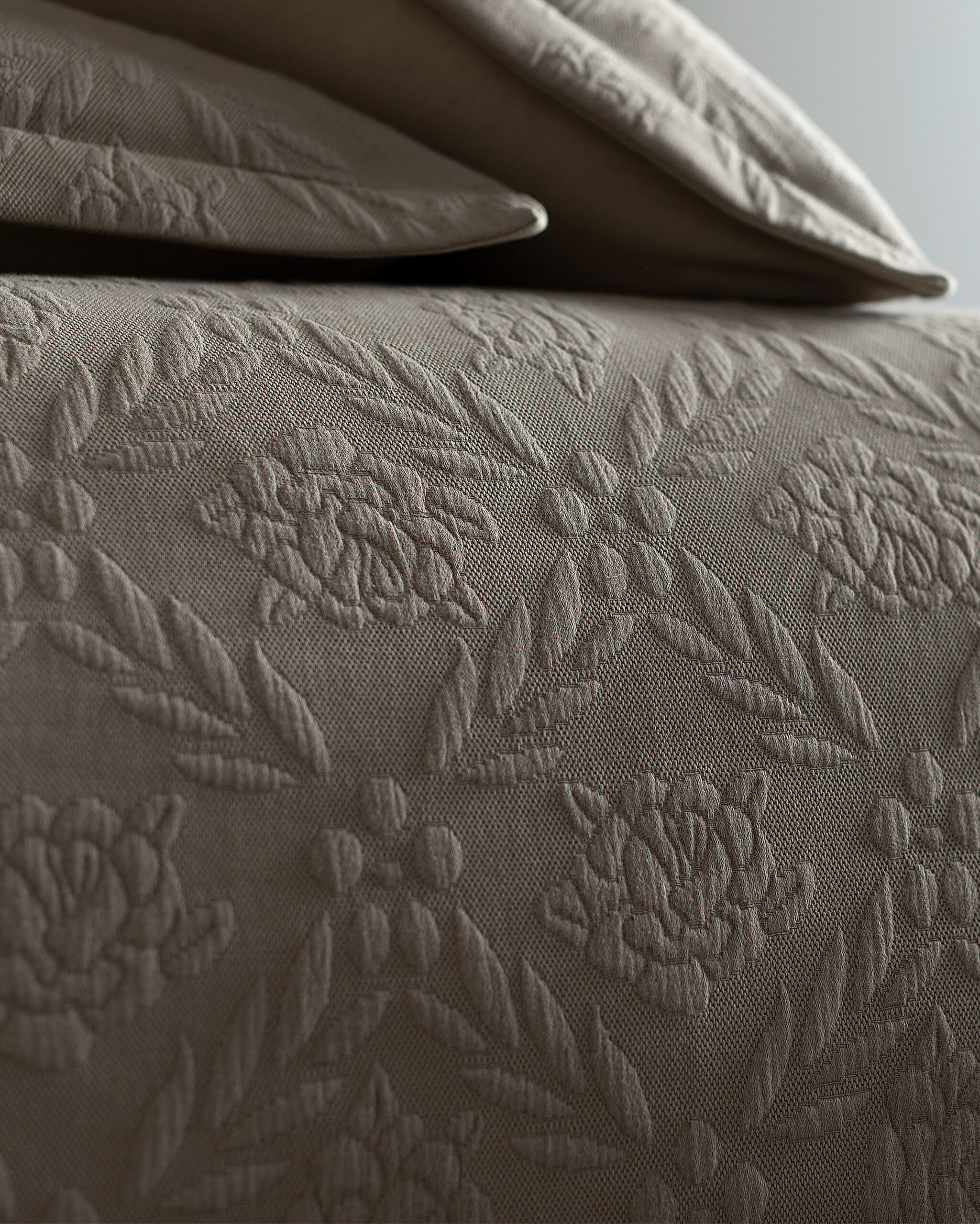 ⁠ Κρεβατοκάλυμμα Floralies King Size - Luxury Collection - Μπεζ_5}