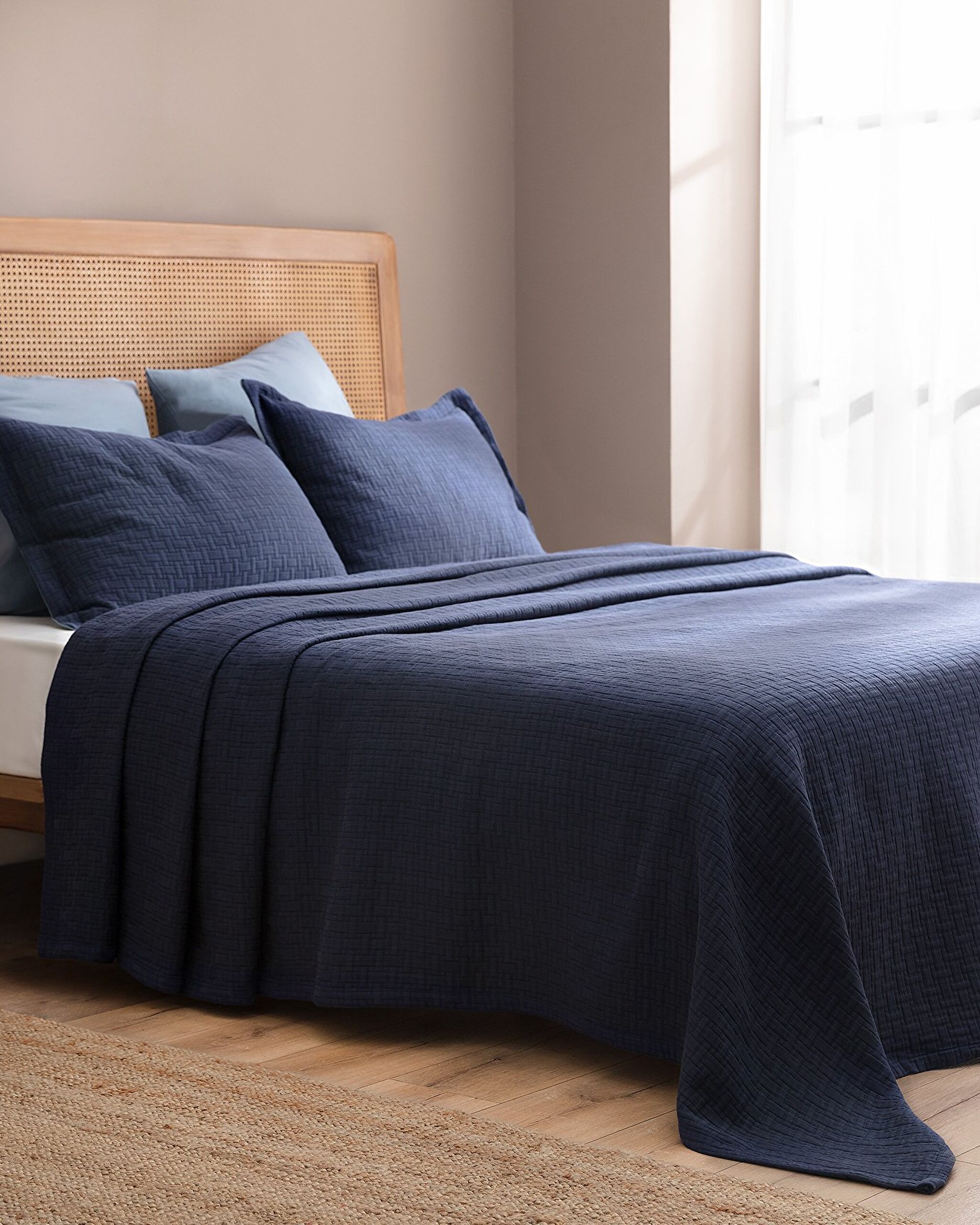 Berthe King Size Bedspread - 0