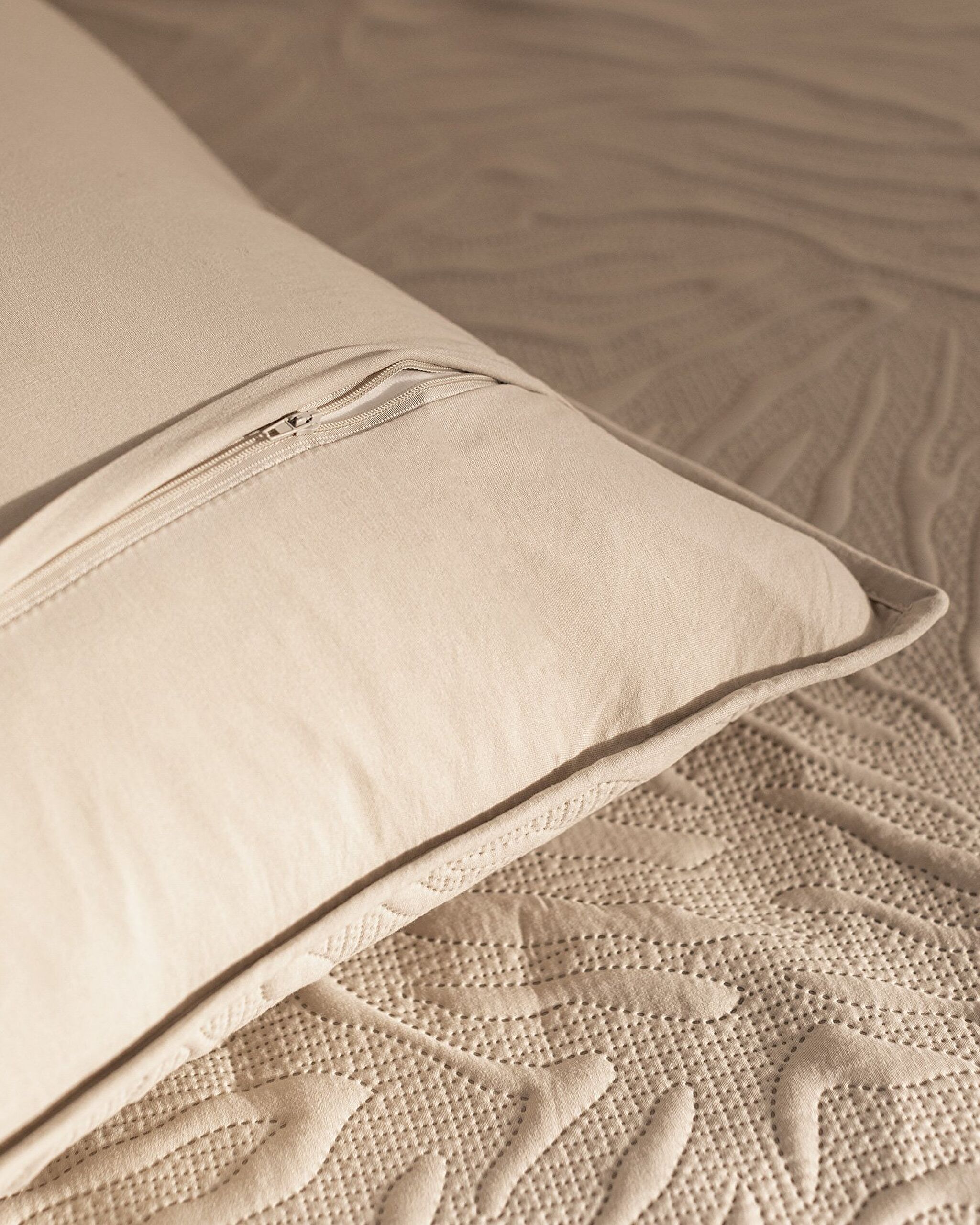 Cher King-Size-Tagesdecken-Set – Beige - 4