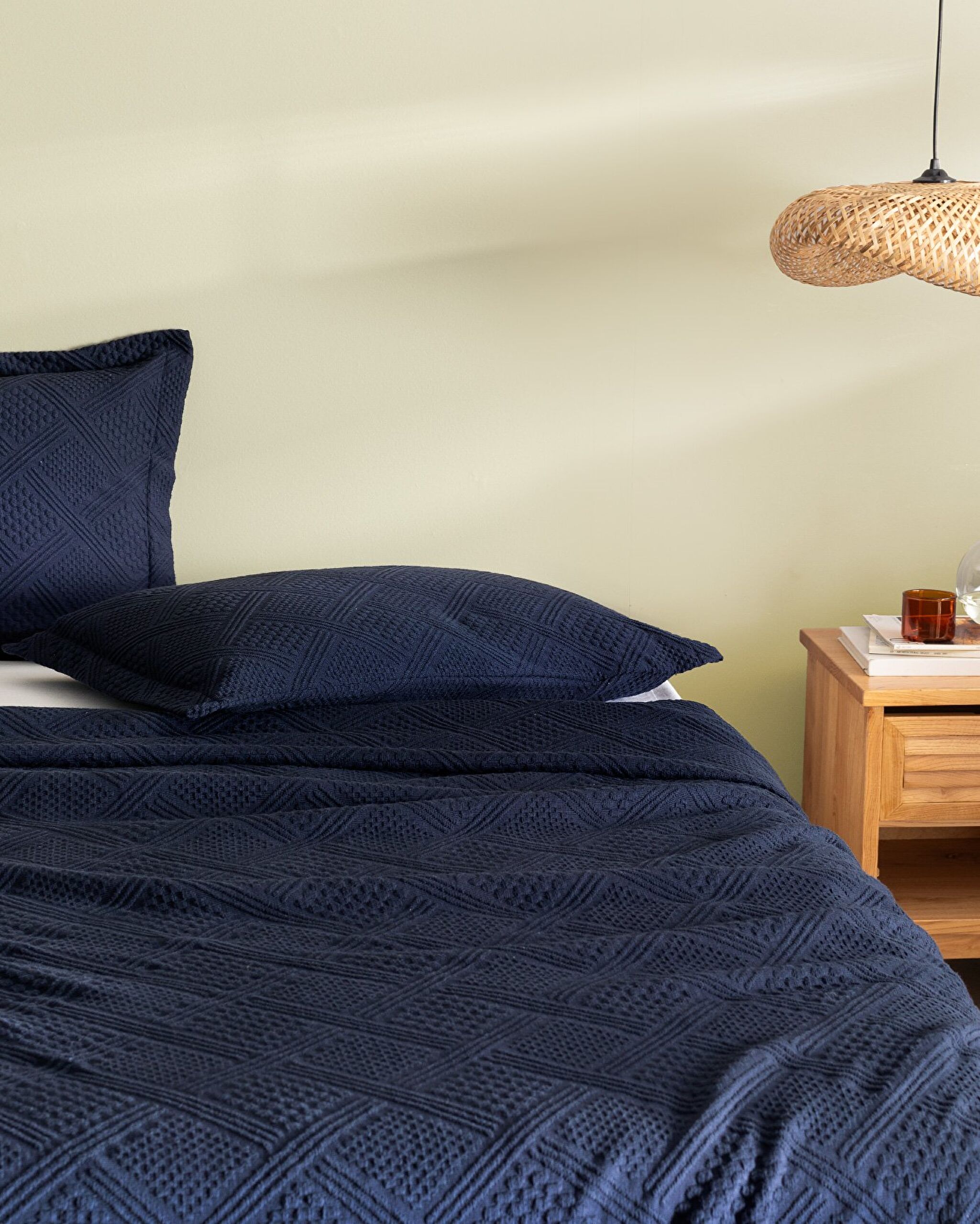 Dreieckige Tagesdecke für King-Size-Betten aus 100 % Baumwolle – Marineblau – Luxuskollektion - 2