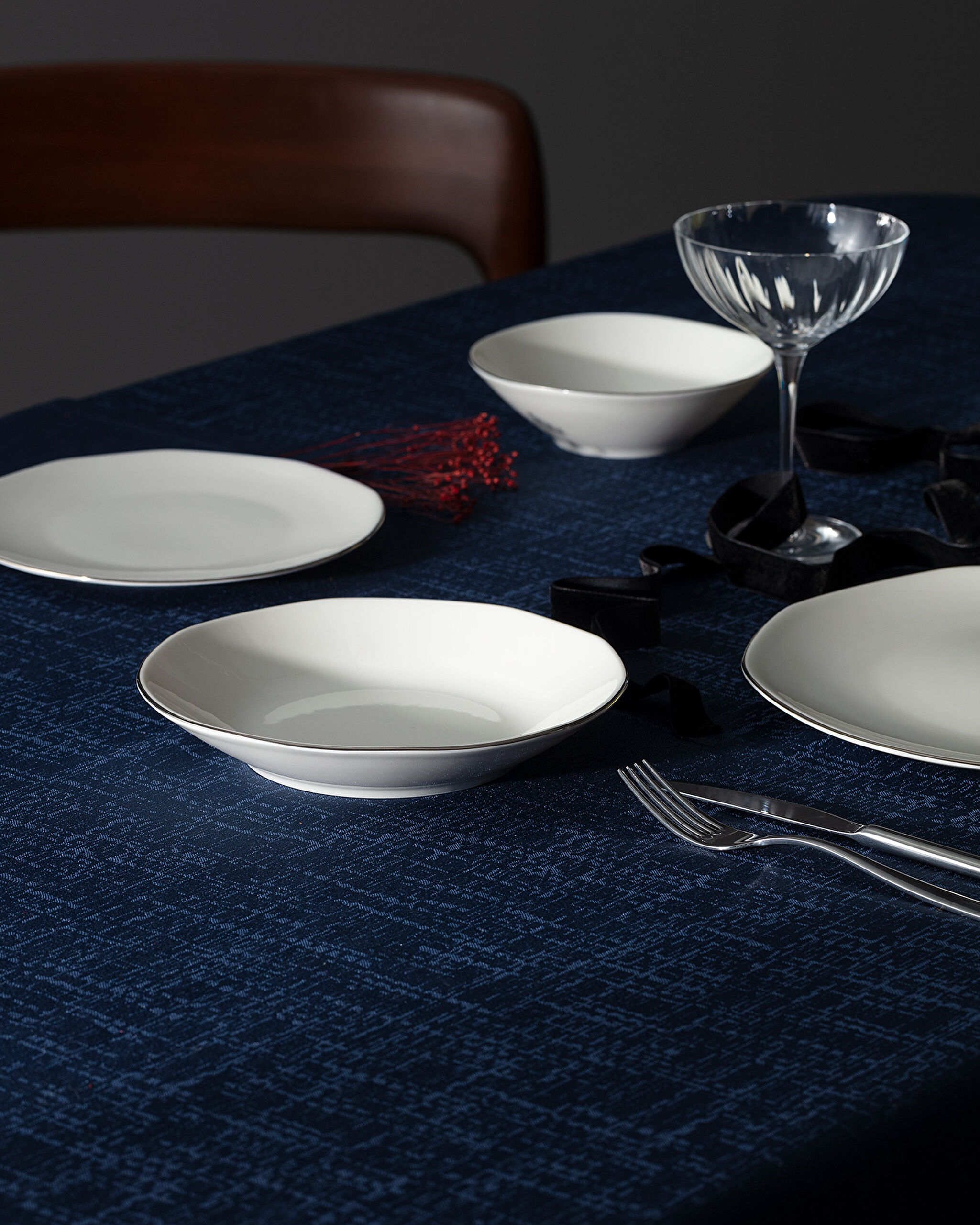 ⁠ Collin 24 Piece Dinner Set Gold/platinum_2}