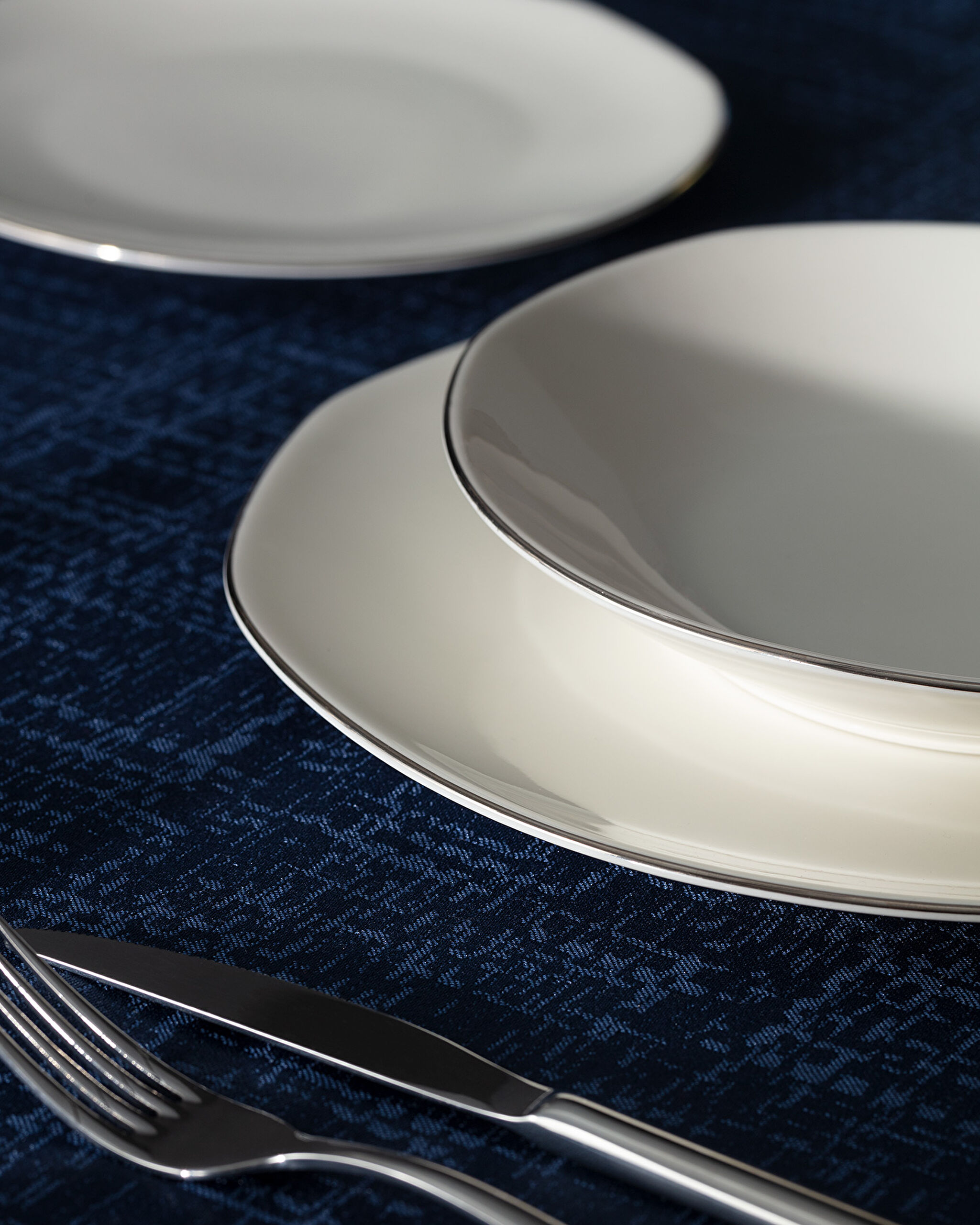 ⁠ Collin 24 Piece Dinner Set Gold/platinum_3}