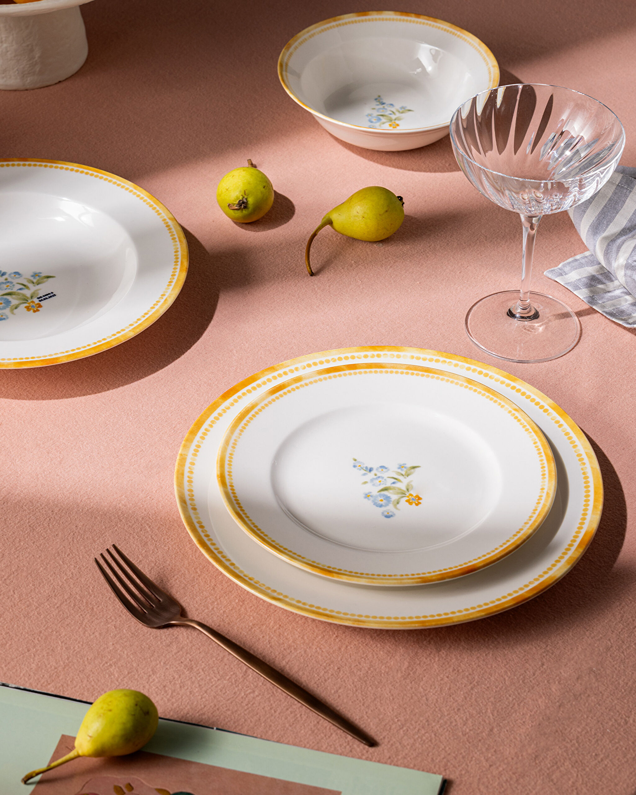 Vienne 24 Piece Dinner Set - 1