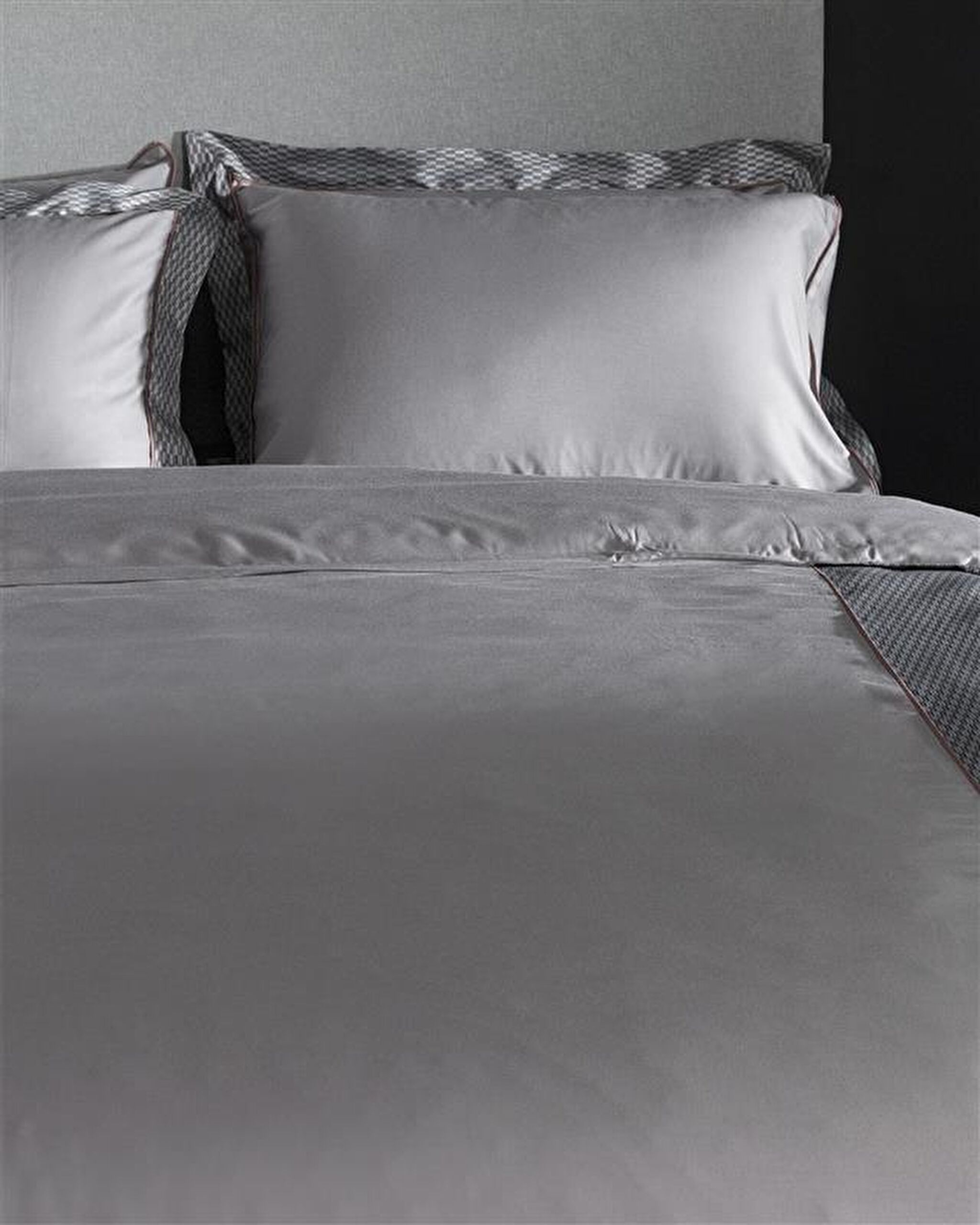 ⁠ Calore King Size Bamboo Satin Duvet Cover Set_2}