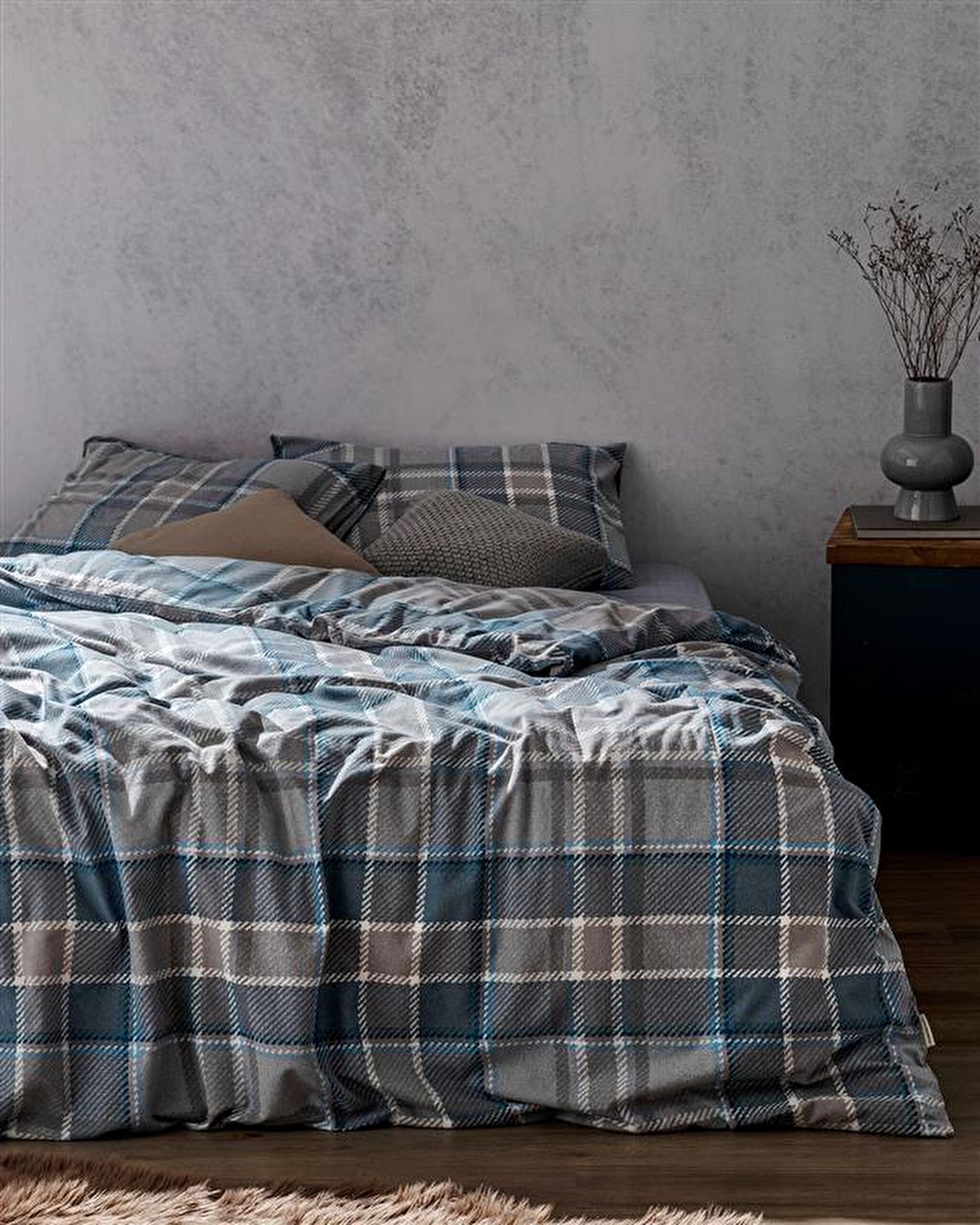 Berdine Super King Flannel Duvet Cover Set - 0