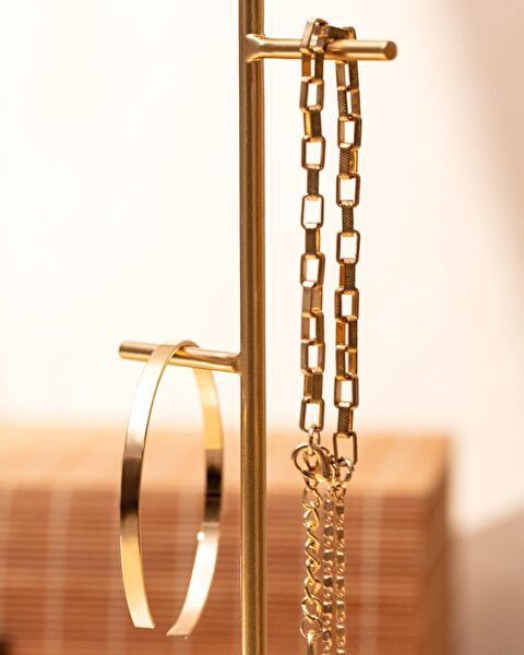 Littera Jewelery Stand - 1