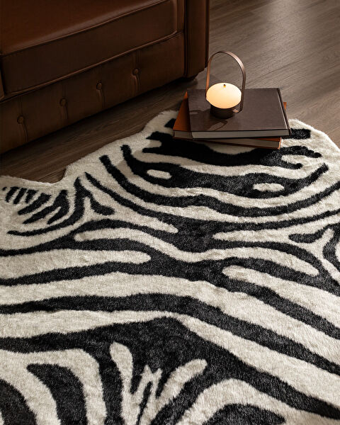 Aleon Cowhide - Black/White - 150x200 cm - 1