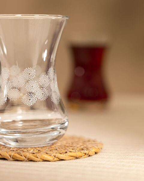 مجموعة زجاج شاي زهور لافيم بيضاء من 6 - 4