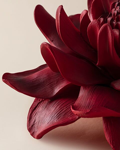 Petal Figurine - Red - 2