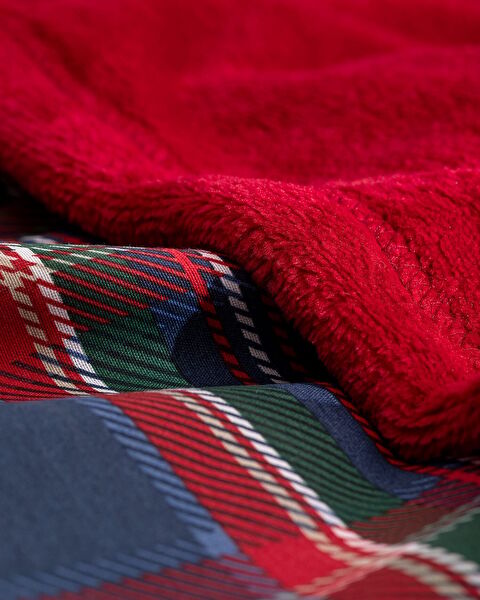 Andray King Size Duvet Cover Set with Blanket - Red - 7