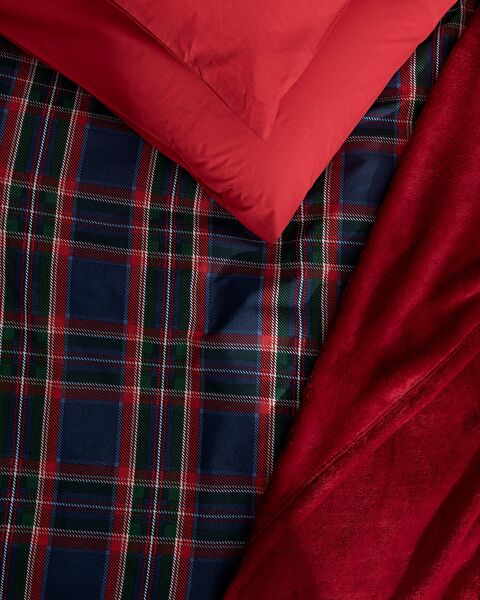 Andray King Size Duvet Cover Set with Blanket - Red - 3