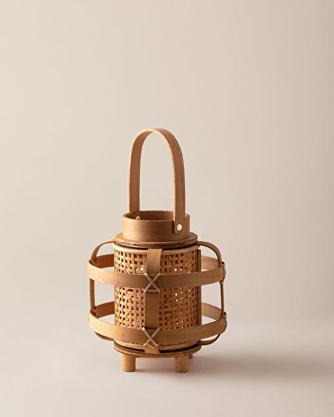 فانوس صغير مفعم بالحيوية - 0