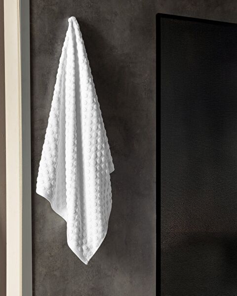 Puanty Bath Towel - 0