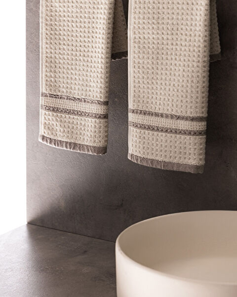 مجموعة أليسا مكونة من 2 منشفة يد - 1