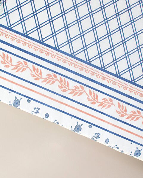 Hilaire Disposable Tablecloth - 0