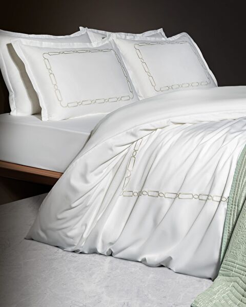 طقم غطاء لحاف مطرز مزدوج من Lis - ساتان - 0