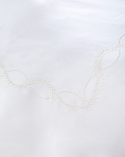 طقم غطاء لحاف مطرز مزدوج مارغريت - ساتان - 4