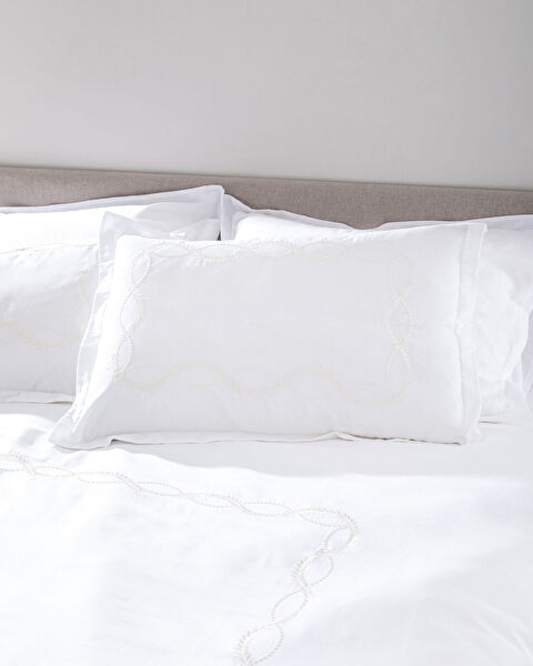 طقم غطاء لحاف مطرز مزدوج مارغريت - ساتان - 2