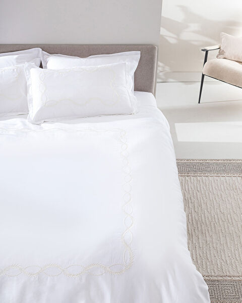 طقم غطاء لحاف مطرز مزدوج مارغريت - ساتان - 1