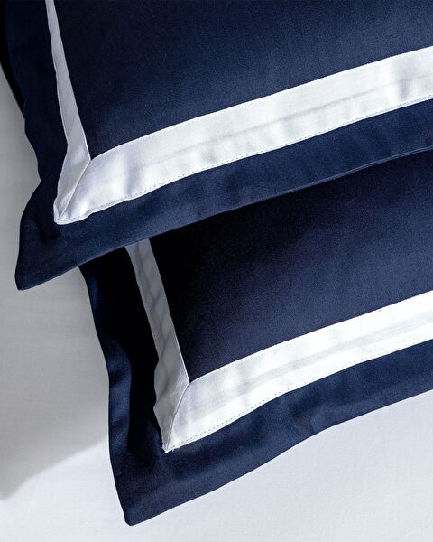 Jeanne Family Size Bordered Satin Duvet Cover Set - Navy Blue/White - 2
