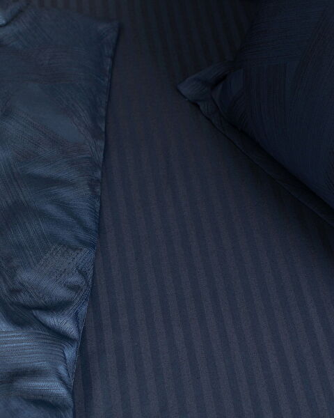 مجموعة غطاء لحاف عائلة  - جاكار ساتين - 3