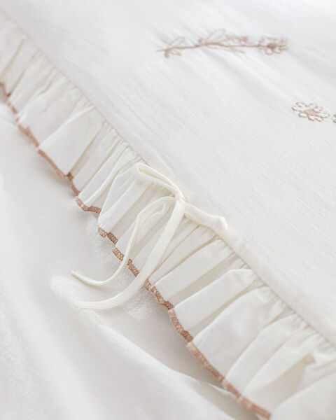 طقم غطاء لحاف مكشكش مقاس عائلي من بيرلاين - 5