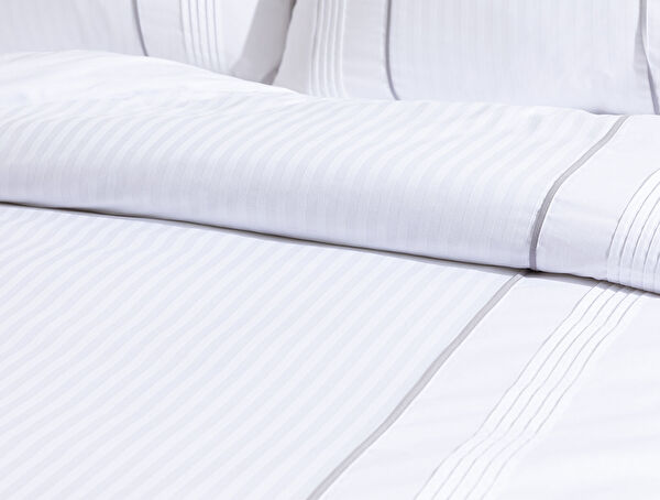 Mousse King Size Ribbed Duvet Cover Set - White - 4