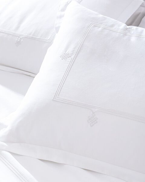 طقم غطاء لحاف مطرز مقاس كينغ من ليلاس - ساتان - 3