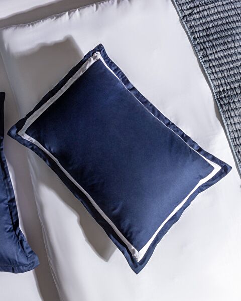 Jeanne King Size Bordered Satin Duvet Cover Set - Navy Blue/White - 5