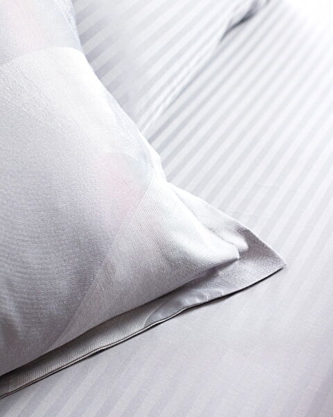 Orly King Size Jacquard Satin Duvet Cover Set - 2