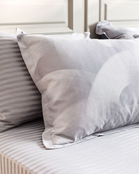 Orly King Size Jacquard Satin Duvet Cover Set - 1