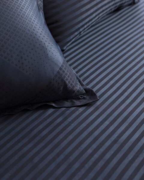 Ensemble de housse de couette en satin jacquard pour lit king size Diyon - 2