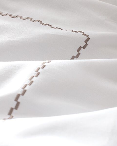 Laila King Size 100% Cotton Embroidered Satin Duvet Cover Set - White - 7