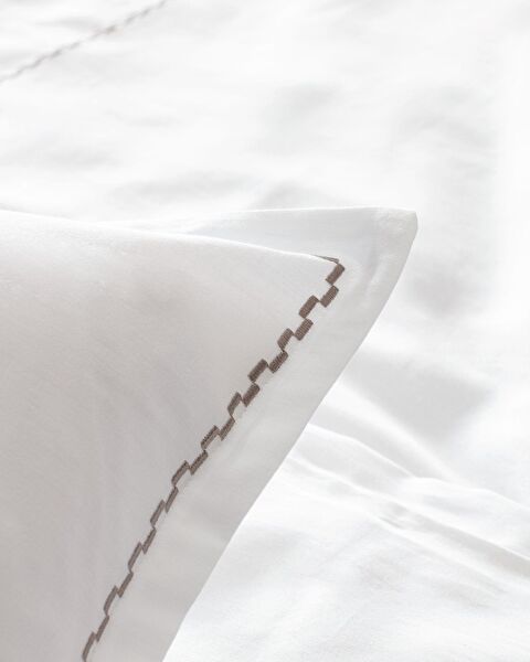 Laila King Size 100% Cotton Embroidered Satin Duvet Cover Set - White - 4